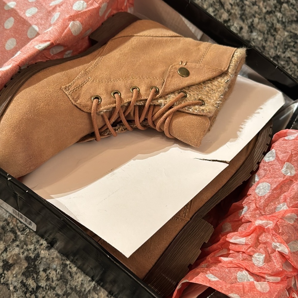 Rock & Candy Tavin ran lace boot NIB 8 - Picture 9 of 10